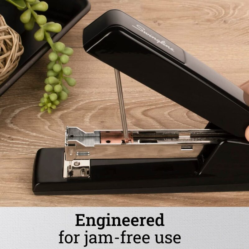 Swingline Desktop Stapler - Image 2